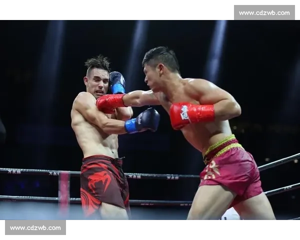 武林风赛场再燃战火一龙鏖战强敌展现硬汉精神与世界高手正面对决