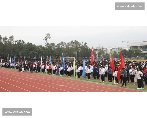 围绕校运会比赛项目打造青春活力体育盛会展示学生拼搏团队风采